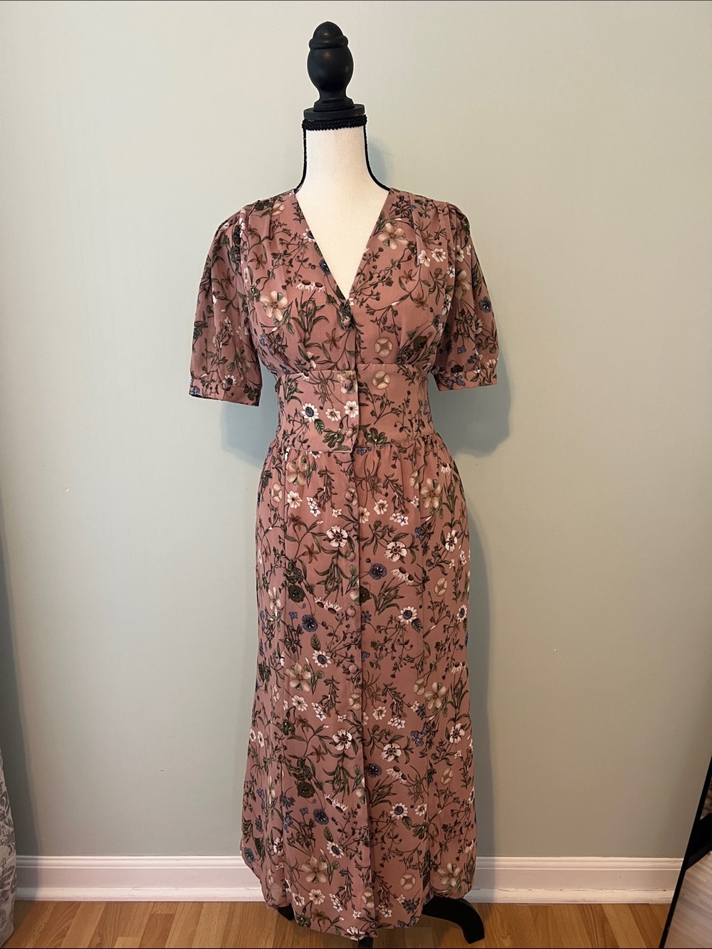 RIHOAS Vintage-Inspired Mauve Floral Button-Front Midi Dress